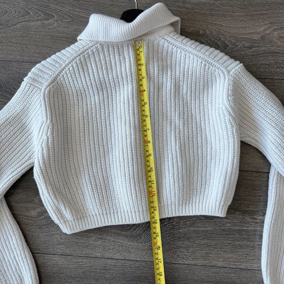 Aritzia Wilfred Nasim Next Door Sweater Cardigan - Picture 6 of 8